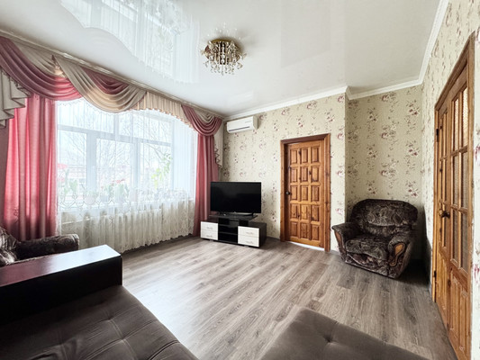 Продам многокомнатную квартиру, Фокина ул, 32, Радица-Крыловка рп