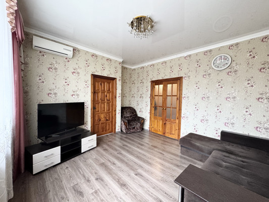 Продам многокомнатную квартиру, Фокина ул, 32, Радица-Крыловка рп