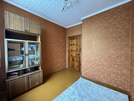 Продам многокомнатную квартиру, Фокина ул, 32, Радица-Крыловка рп