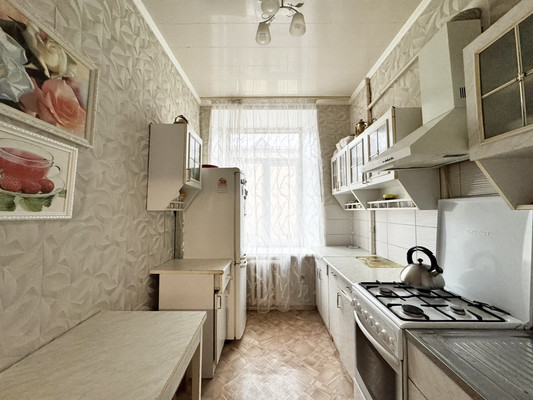 Продам многокомнатную квартиру, Фокина ул, 32, Радица-Крыловка рп