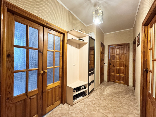 Продам многокомнатную квартиру, Фокина ул, 32, Радица-Крыловка рп