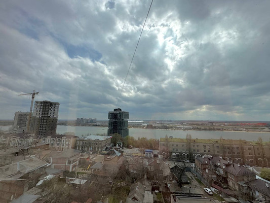Продам трехкомнатную (3-комн.) квартиру, Красных Зорь ул, 25, Ростов-на-Дону г