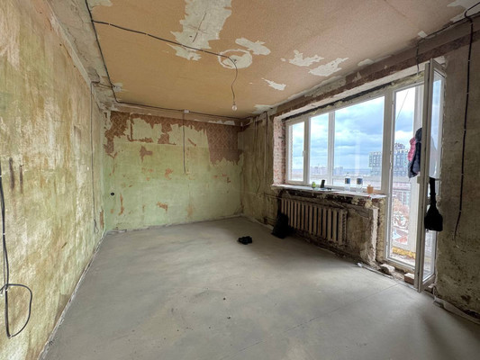 Продам трехкомнатную (3-комн.) квартиру, Красных Зорь ул, 25, Ростов-на-Дону г