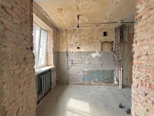 Продам трехкомнатную (3-комн.) квартиру, Красных Зорь ул, 25, Ростов-на-Дону г
