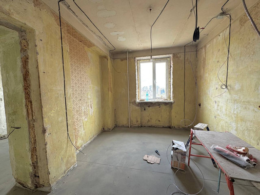Продам трехкомнатную (3-комн.) квартиру, Красных Зорь ул, 25, Ростов-на-Дону г