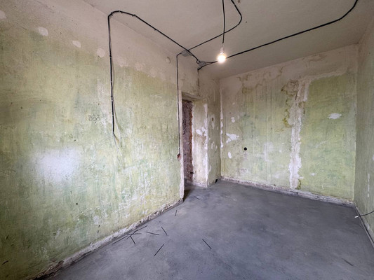 Продам трехкомнатную (3-комн.) квартиру, Красных Зорь ул, 25, Ростов-на-Дону г