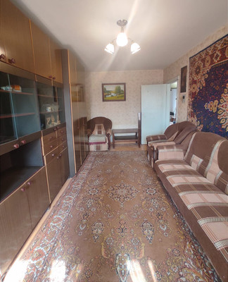 Продам трехкомнатную (3-комн.) квартиру, 9-й мкр, 24, Липецк г