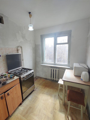 Продам трехкомнатную (3-комн.) квартиру, 9-й мкр, 24, Липецк г
