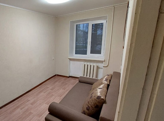 Продам двухкомнатную (2-комн.) квартиру, Строительная ул, 12, Саки г