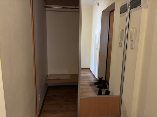 Продам однокомнатную (1-комн.) квартиру, Рощинская ул, 44, Екатеринбург г