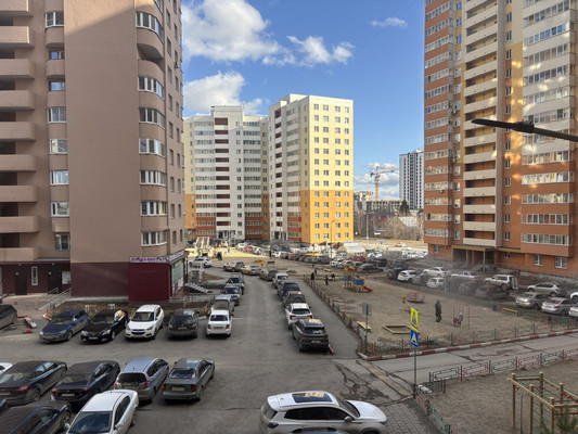 Продам однокомнатную (1-комн.) квартиру, Рощинская ул, 44, Екатеринбург г