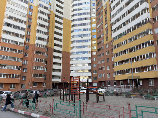 Продам однокомнатную (1-комн.) квартиру, Рощинская ул, 44, Екатеринбург г