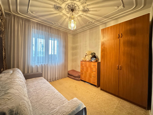 Продам трехкомнатную (3-комн.) квартиру, Тырныаузский проезд, 3, Нальчик г