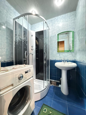 Продам трехкомнатную (3-комн.) квартиру, Тырныаузский проезд, 3, Нальчик г