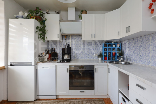 Продам двухкомнатную (2-комн.) квартиру, Гайдара ул, 145 , Калининград г
