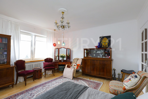 Продам двухкомнатную (2-комн.) квартиру, Гайдара ул, 145 , Калининград г