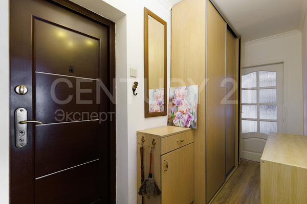 Продам двухкомнатную (2-комн.) квартиру, Гайдара ул, 145 , Калининград г