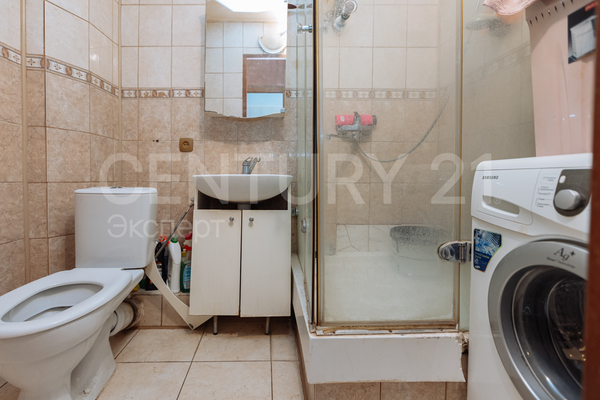 Продам трехкомнатную (3-комн.) квартиру, Подполковника Емельянова ул, 46 , Калининград г