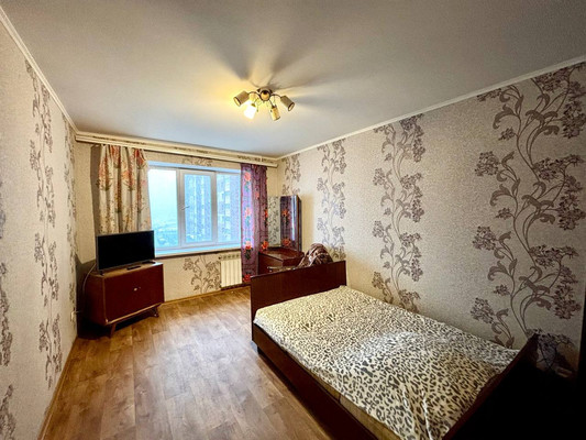 Продам однокомнатную (1-комн.) квартиру, Семчинская ул, 11, Рязань г