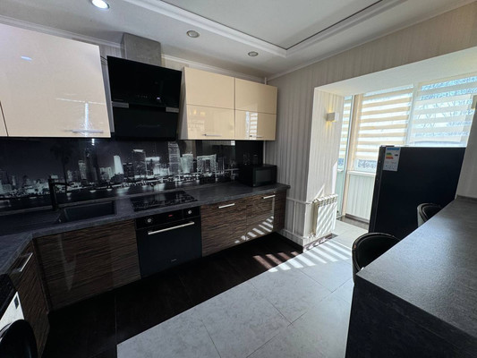 Продам трехкомнатную (3-комн.) квартиру, Гагарина ул, 22, Комсомольск-на-Амуре г