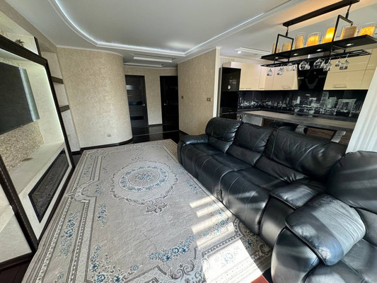 Продам трехкомнатную (3-комн.) квартиру, Гагарина ул, 22, Комсомольск-на-Амуре г