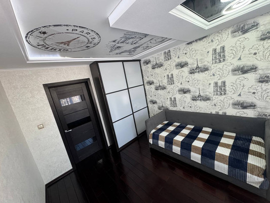 Продам трехкомнатную (3-комн.) квартиру, Гагарина ул, 22, Комсомольск-на-Амуре г