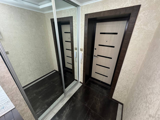 Продам трехкомнатную (3-комн.) квартиру, Гагарина ул, 22, Комсомольск-на-Амуре г