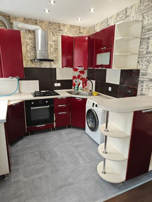 Продам трехкомнатную (3-комн.) квартиру, Санаторная ул, 26, Саки г