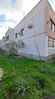 Продам однокомнатную (1-комн.) квартиру, Лобозова ул, 11, Саки г