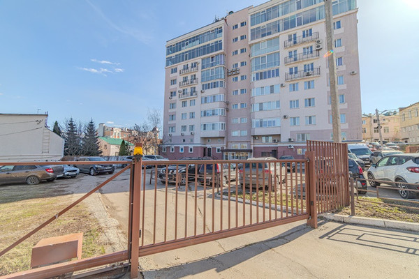 Продам трехкомнатную (3-комн.) квартиру, Московская ул, 4б, Пенза г
