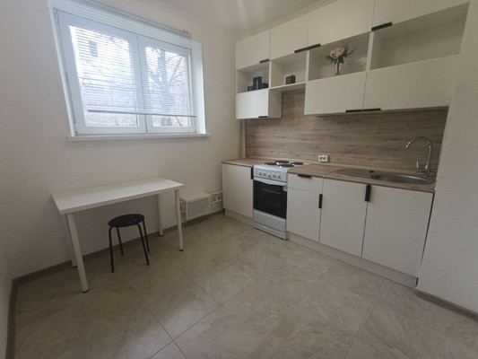 Продам трехкомнатную (3-комн.) квартиру, Конёнкова ул, 11, Москва г