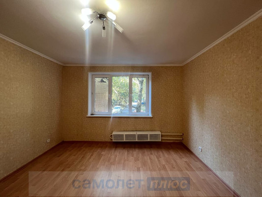 Продам трехкомнатную (3-комн.) квартиру, Конёнкова ул, 11, Москва г