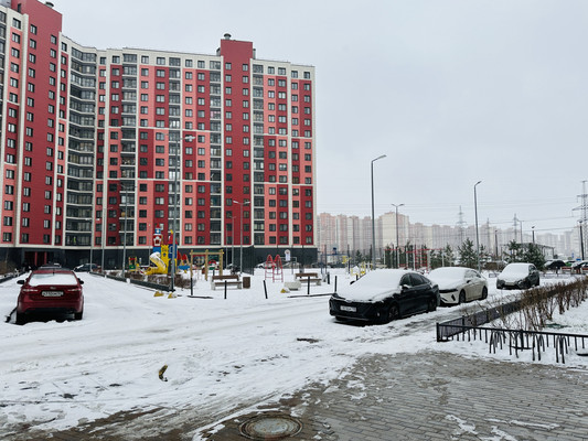 Продам двухкомнатную (2-комн.) квартиру, Шувалова ул, 48, Мурино п