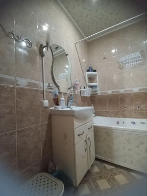 Продам трехкомнатную (3-комн.) квартиру, Советская ул, 32, Саки г