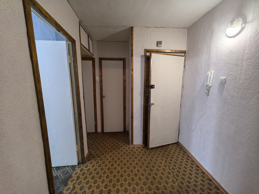 Продам трехкомнатную (3-комн.) квартиру, Победы ул, 2, Всеволожск г