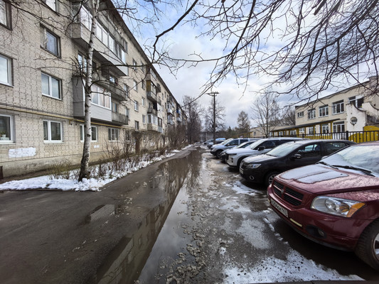 Продам трехкомнатную (3-комн.) квартиру, Победы ул, 2, Всеволожск г