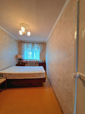 Продам трехкомнатную (3-комн.) квартиру, Комсомольская ул, 17А, Октябрьский г