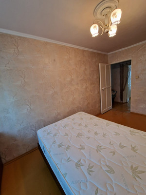 Продам трехкомнатную (3-комн.) квартиру, Комсомольская ул, 17А, Октябрьский г