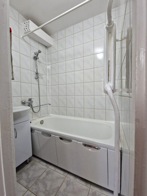 Продам трехкомнатную (3-комн.) квартиру, Комсомольская ул, 17А, Октябрьский г