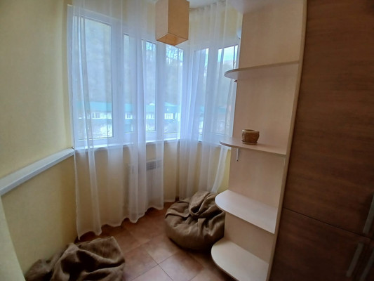Продам двухкомнатную (2-комн.) квартиру, Калараша ул, 48Б, Туапсе г