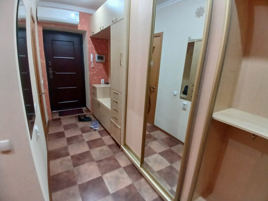 Продам двухкомнатную (2-комн.) квартиру, Калараша ул, 48Б, Туапсе г