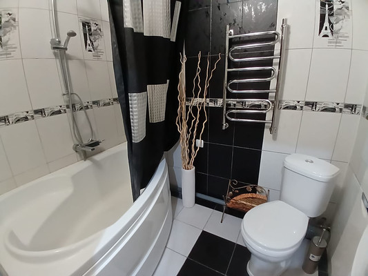 Продам двухкомнатную (2-комн.) квартиру, Калараша ул, 48Б, Туапсе г