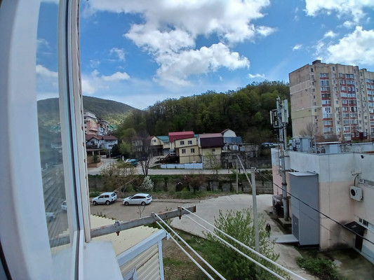Продам двухкомнатную (2-комн.) квартиру, Калараша ул, 48Б, Туапсе г