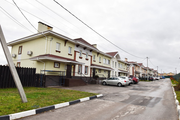 Продам таунхаус, Западная ул, 47, Фроловское д, 0 км от города