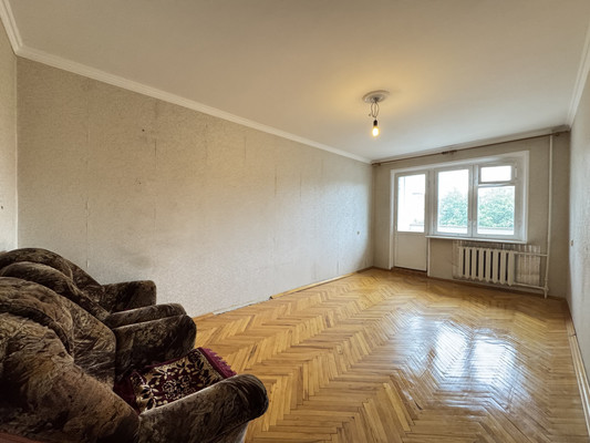 Продам трехкомнатную (3-комн.) квартиру, Ватутина ул, 34, Нальчик г