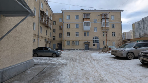 Продам двухкомнатную (2-комн.) квартиру, 8 Марта ул, 150, Екатеринбург г