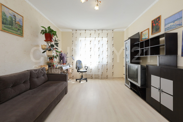 Продам двухкомнатную (2-комн.) квартиру, Лукашова ул, 22 , Калининград г
