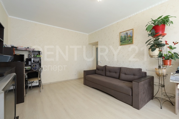 Продам двухкомнатную (2-комн.) квартиру, Лукашова ул, 22 , Калининград г