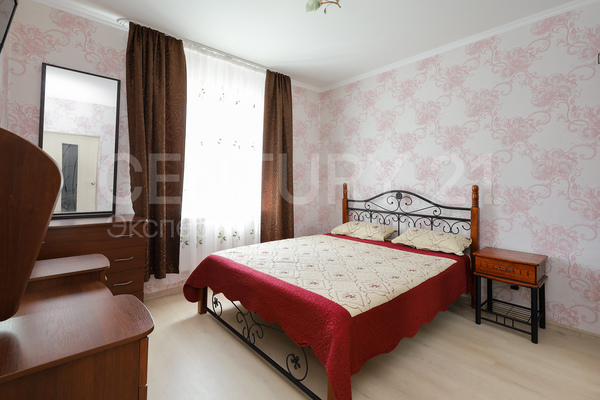 Продам двухкомнатную (2-комн.) квартиру, Лукашова ул, 22 , Калининград г