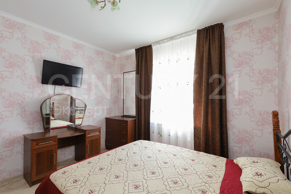 Продам двухкомнатную (2-комн.) квартиру, Лукашова ул, 22 , Калининград г
